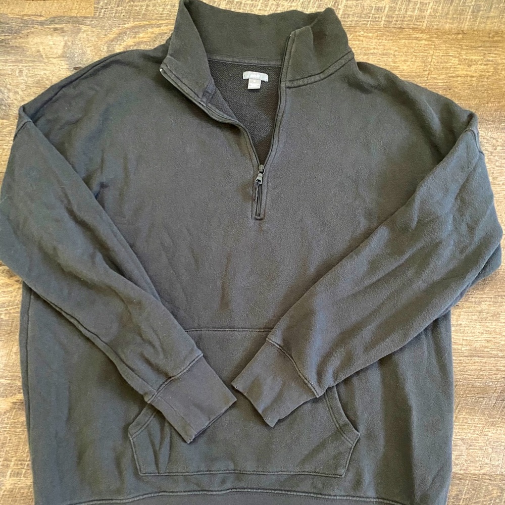 Super cute aerie pullover!